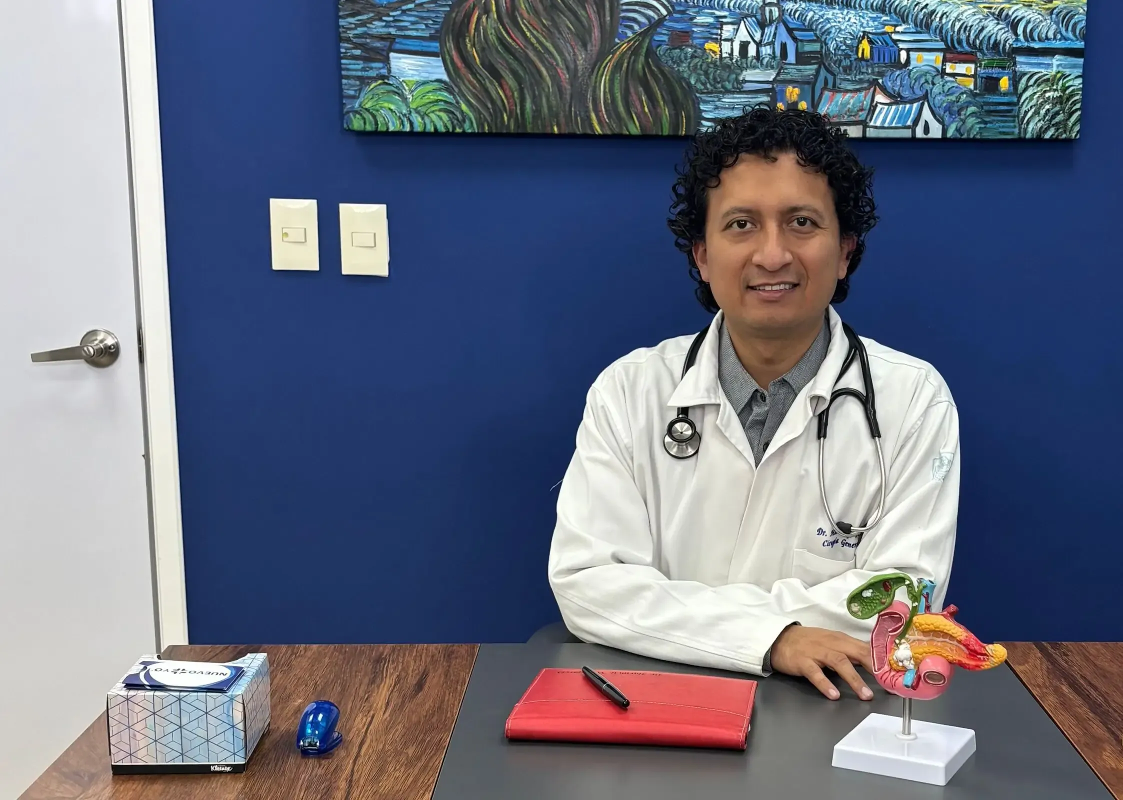 Dr. Harim Vital, especialista en enfermedades gastrointestinales y cirujano gastrointestinal en Hidalgo